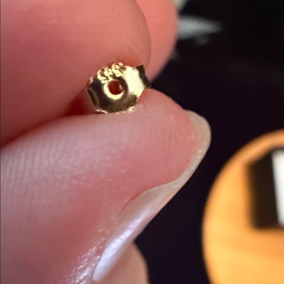 14k Gold Crescent Moon Stud Earrings - Unbranded - Picture 4 of 9